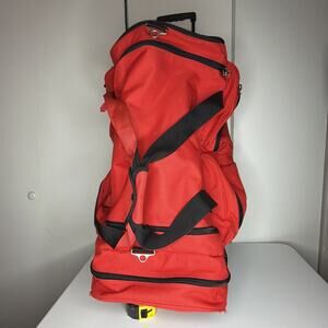 Very Large Vintage Marlboro Duffle Gear Bag w Wheels & Backpack Red New 29x13x13